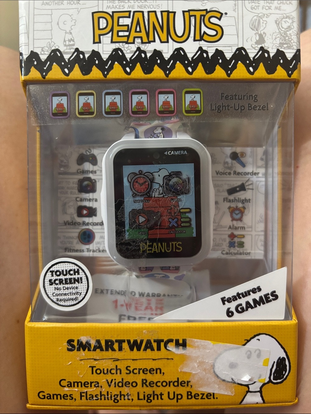 Peanuts Kids Smartwatch in White with Multicolor Peanuts Display